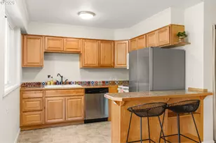 2187 W 15th Ct, Eugene, OR 97402 - Photo 12