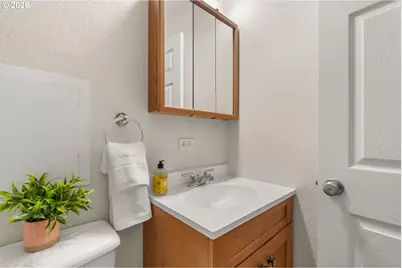 2187 W 15th Ct, Eugene, OR 97402 - Photo 24