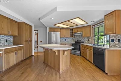 2204 NE 158th Ave, Portland, OR 97230 - Photo 20