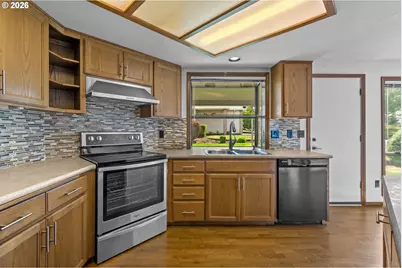 2204 NE 158th Ave, Portland, OR 97230 - Photo 16