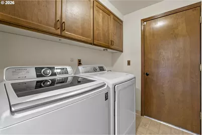 2204 NE 158th Ave, Portland, OR 97230 - Photo 36