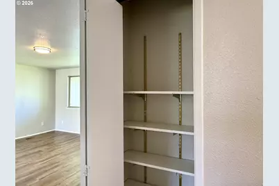 890 E Kennedy Ave, Hermiston, OR 97838 - Photo 14