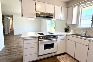 890 E Kennedy Ave, Hermiston, OR 97838 - Photo 10