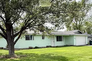 890 E Kennedy Ave, Hermiston, OR 97838 - Photo 1