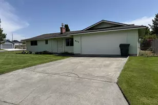 890 E Kennedy Ave, Hermiston, OR 97838 - Photo 2