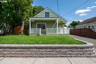 1020 N 3rd St, Woodburn, OR 97071 - Photo 1