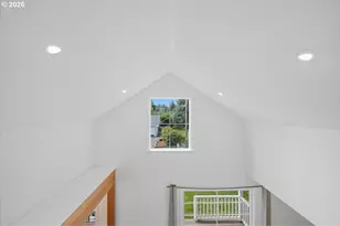 1020 N 3rd St, Woodburn, OR 97071 - Photo 38