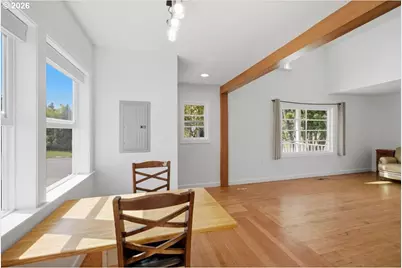1020 N 3rd St, Woodburn, OR 97071 - Photo 14