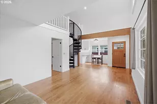 1020 N 3rd St, Woodburn, OR 97071 - Photo 12