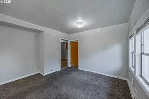 1860 Meade St, North Bend, OR 97459 - Photo 20