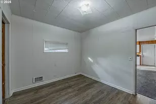 1860 Meade St, North Bend, OR 97459 - Photo 26