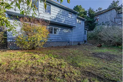 1860 Meade St, North Bend, OR 97459 - Photo 32