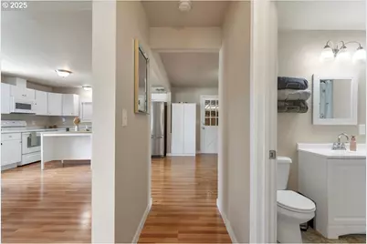 212 Picture St, Independence, OR 97351 - Photo 22