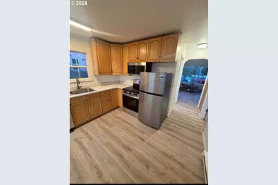 911 Jq Adams St, Oregon City, OR 97045 - Photo 4