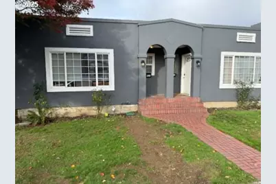 911 Jq Adams St, Oregon City, OR 97045 - Photo 2