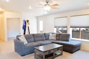 300 SW 7th Ave, Battle Ground, WA 98604 - Photo 6