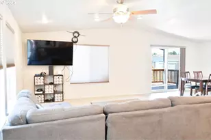 300 SW 7th Ave, Battle Ground, WA 98604 - Photo 8