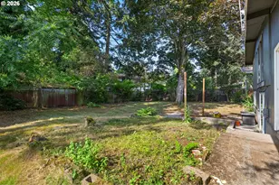 17912 NE Davis St, Portland, OR 97230 - Photo 30