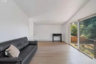 17912 NE Davis St, Portland, OR 97230 - Photo 26