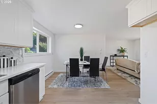 17912 NE Davis St, Portland, OR 97230 - Photo 12