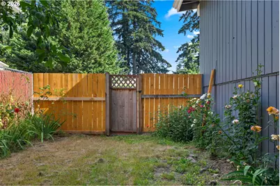 17912 NE Davis St, Portland, OR 97230 - Photo 28