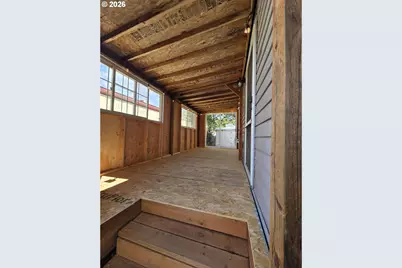 7227 SE Flavel St, Portland, OR 97206 - Photo 2
