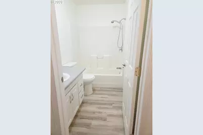 7227 SE Flavel St, Portland, OR 97206 - Photo 14
