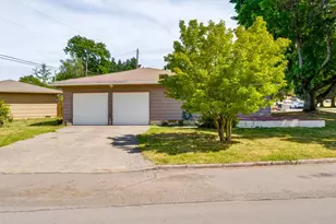21304 SE Yamhill St, Gresham, OR 97030 - Photo 2