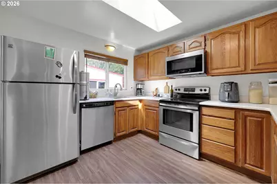 48095 Commercial St, Oakridge, OR 97463 - Photo 10