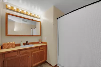 48095 Commercial St, Oakridge, OR 97463 - Photo 18