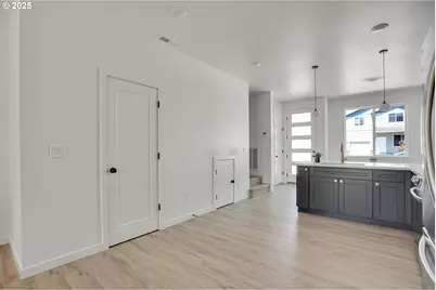 14882 NE Couch St #14, Portland, OR 97230 - Photo 8