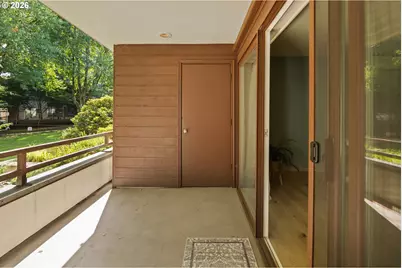 5250 S Landing Dr #105B1, Portland, OR 97239 - Photo 14