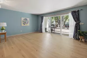 5250 S Landing Dr, Portland, OR 97239 - Photo 8
