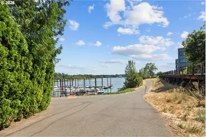 5250 S Landing Dr #105B1, Portland, OR 97239 - Photo 24