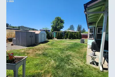 258 Bobwhite St, Roseburg, OR 97471 - Photo 10