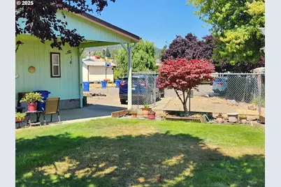 258 Bobwhite St, Roseburg, OR 97471 - Photo 8