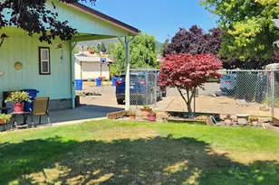 258 Bobwhite St, Roseburg, OR 97471 - Photo 8