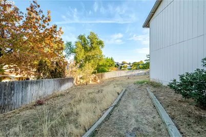 545 E Theater Ln, Hermiston, OR 97838 - Photo 40