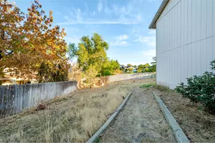 545 E Theater Ln, Hermiston, OR 97838 - Photo 40