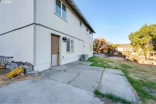 545 E Theater Ln, Hermiston, OR 97838 - Photo 38