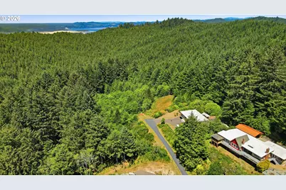 481 Appian Way, Winchester Bay, OR 97467 - Photo 2