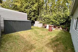 2188 Lombard St, North Bend, OR 97459 - Photo 10