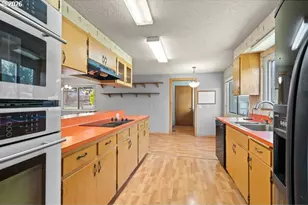 212 S Water St, Weston, OR 97886 - Photo 16