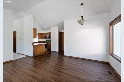 254 SW Nancy Cir, Gresham, OR 97030 - Photo 12