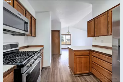 254 SW Nancy Cir, Gresham, OR 97030 - Photo 12