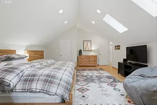 18004 Tan Oak Ln, Bend, OR 97707 - Photo 32