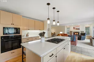 18004 Tan Oak Ln, Bend, OR 97707 - Photo 12