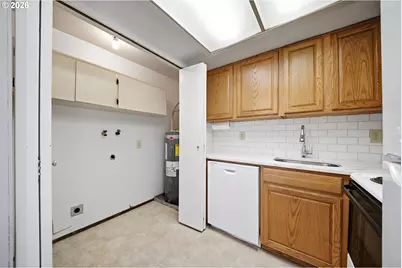 805 SE Rene Ave, Gresham, OR 97080 - Photo 14