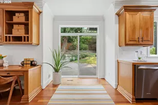 19477 View Dr, West Linn, OR 97068 - Photo 18