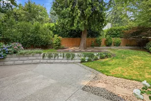 19477 View Dr, West Linn, OR 97068 - Photo 6